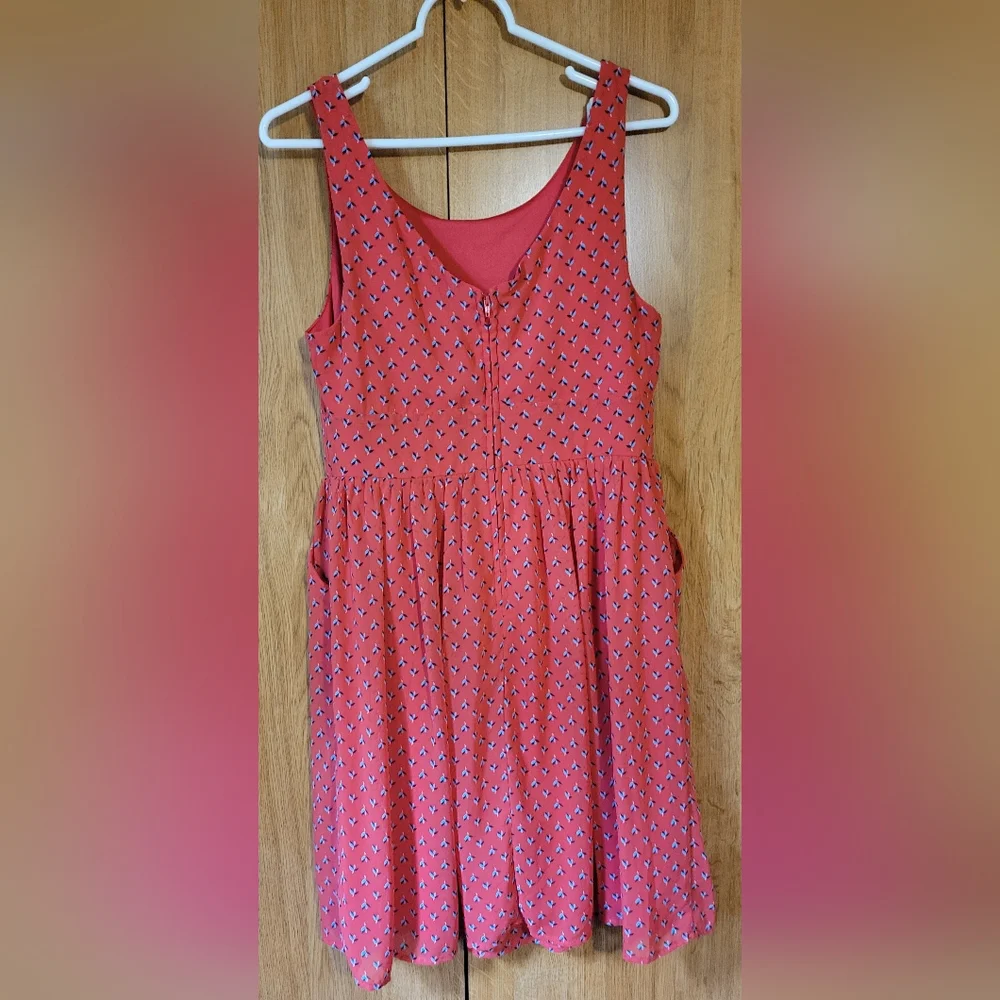 Dress - Picture 2 of 3